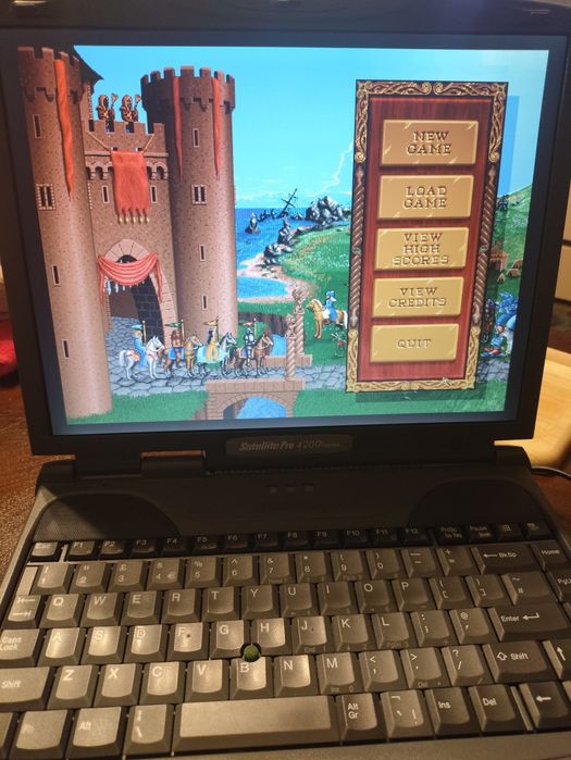 Toshiba Satellite Pro 4200 retro laptop win98