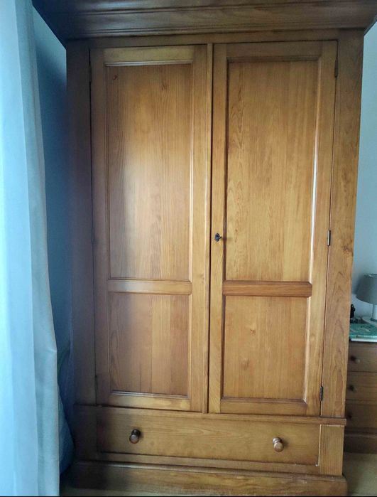 Quarto completo em pinho (cama solteiro) ler descrição