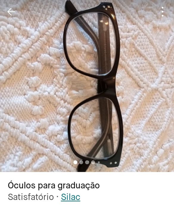 Óculos de sol e também para graduação