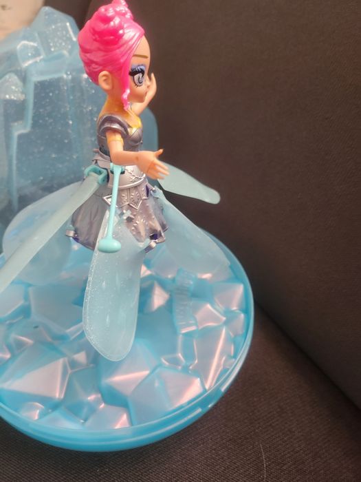 Latająca lalka wróżka Hatchimals