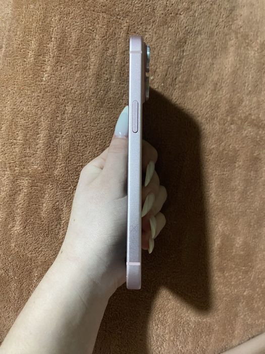 Продам iPhone 15
