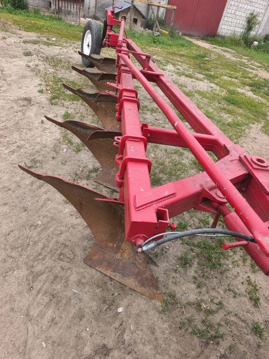 Pługi,pług 5 skibowy