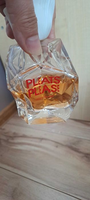 Pleats Please Issey Miyake