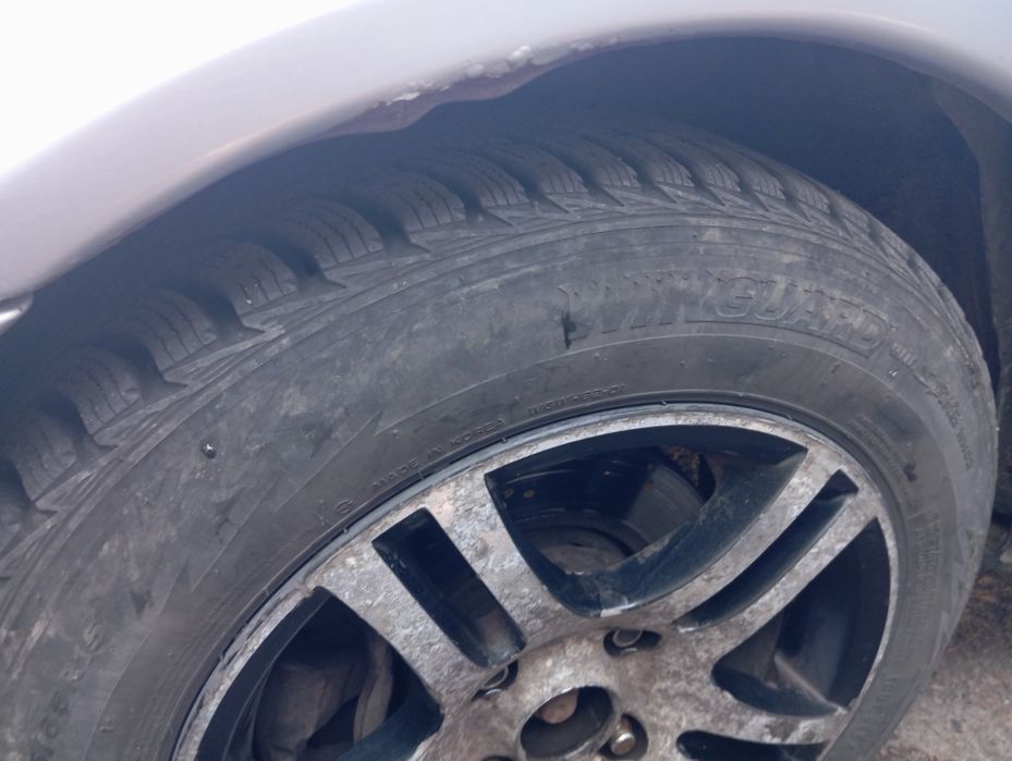 Mitsubishi Карізма 2002