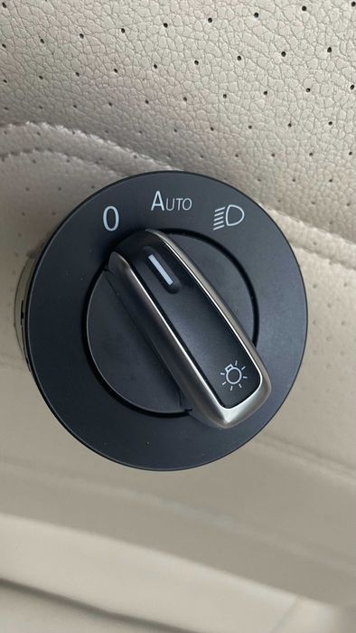 Переключатель головного света  Volkswagen Passat , Jetta , NMS , USA