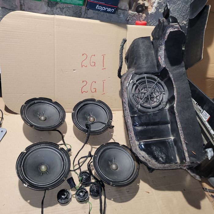 Zestaw głośników BOSE subwoofer wzmacniacz audi a6 c5 lift kombi 2004r