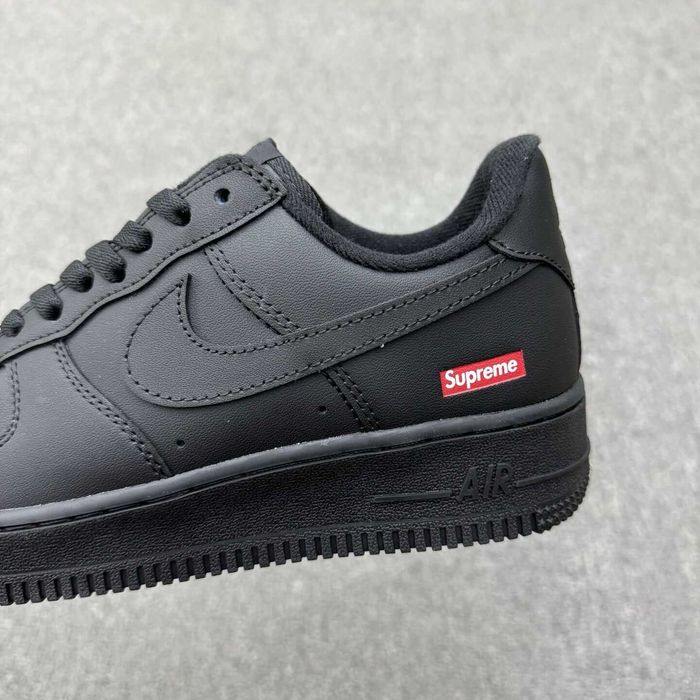 Nike Air Force 1 Low Supreme Czarny r.43