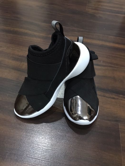 Buty dziewczece Unisa r28