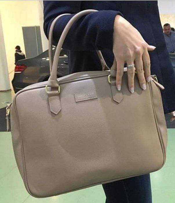 Mala Espaçosa (dá para Computador) Nova