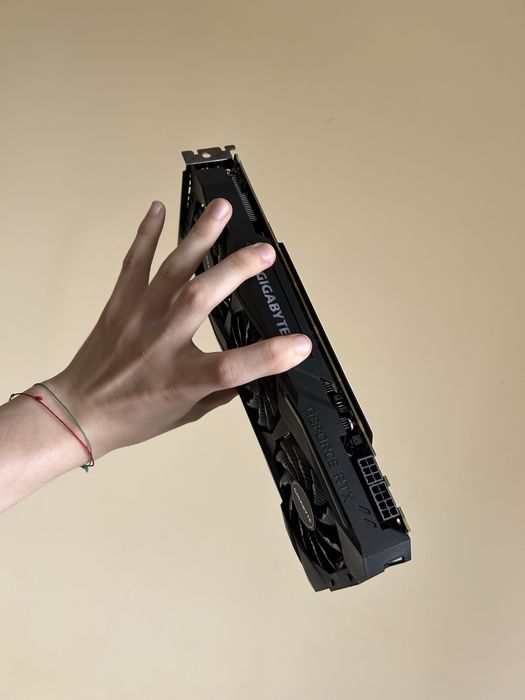 Не робоча! RTX 2070 8Gb Gigabyte Відеокарта