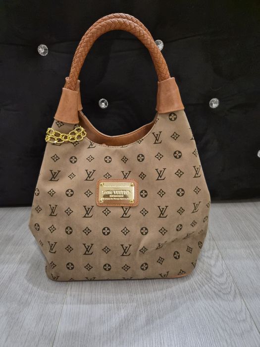 Louis Vuitton kuferek stan swietny