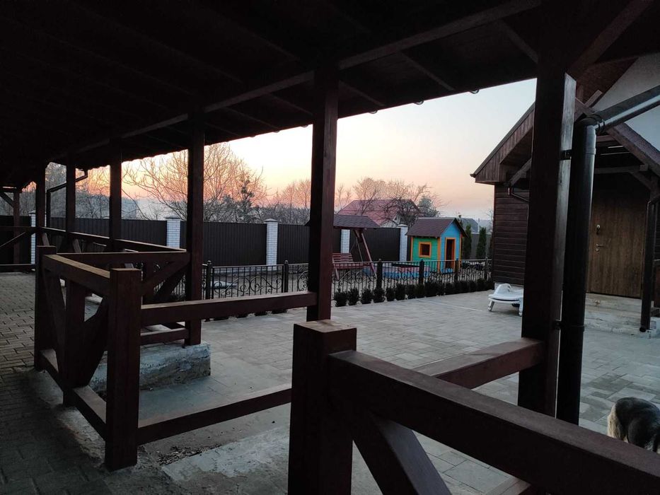 Дениші, чудовий будинок в тихому куточку