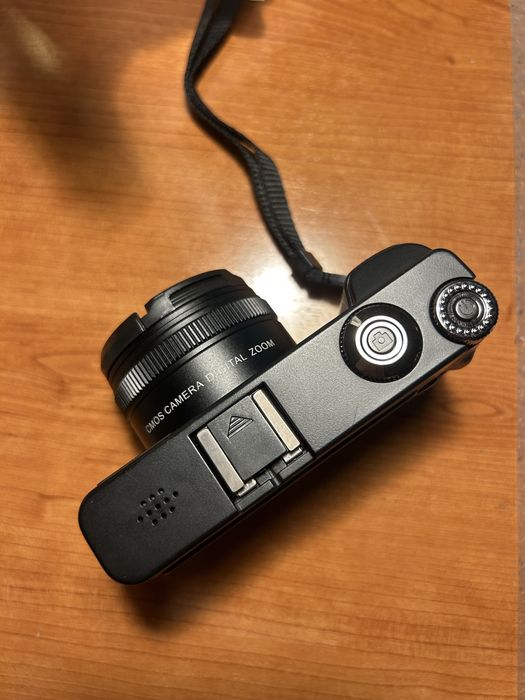 Camera digital flip screen