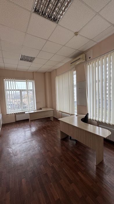 Без%.Кібальчича 2а. 13, 18 кв.м.Під офіс, косметологічні послуги
