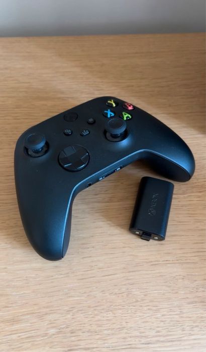 Продам Xbox Series X
