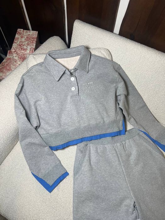 Костюм від MiuMiu, розмір М! Розпродаж до 50% знижк ! Люкс