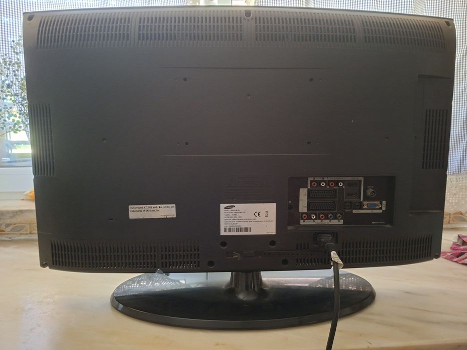 TV Samsung com tela de ecrã em bom estado