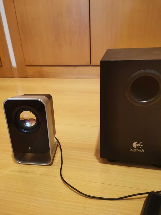 Vendo 2 pares de colunas USB praticamente sem uso