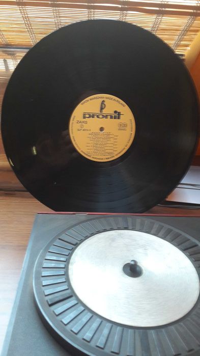 gramofon stary ale działa