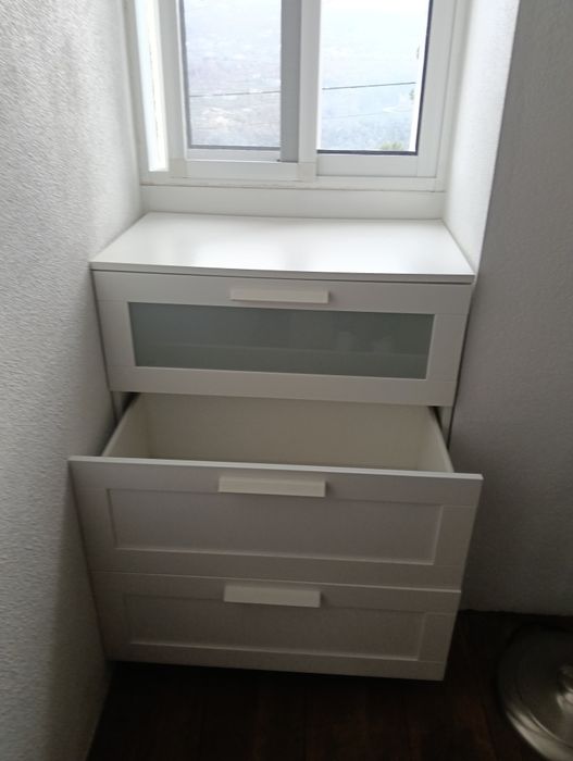 Cômoda Ikea Brimnes