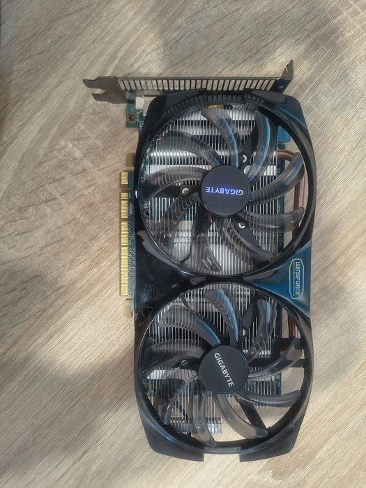 AMD radeon  HD 7850 1gb НЕ ПРАЦЮЮЧА