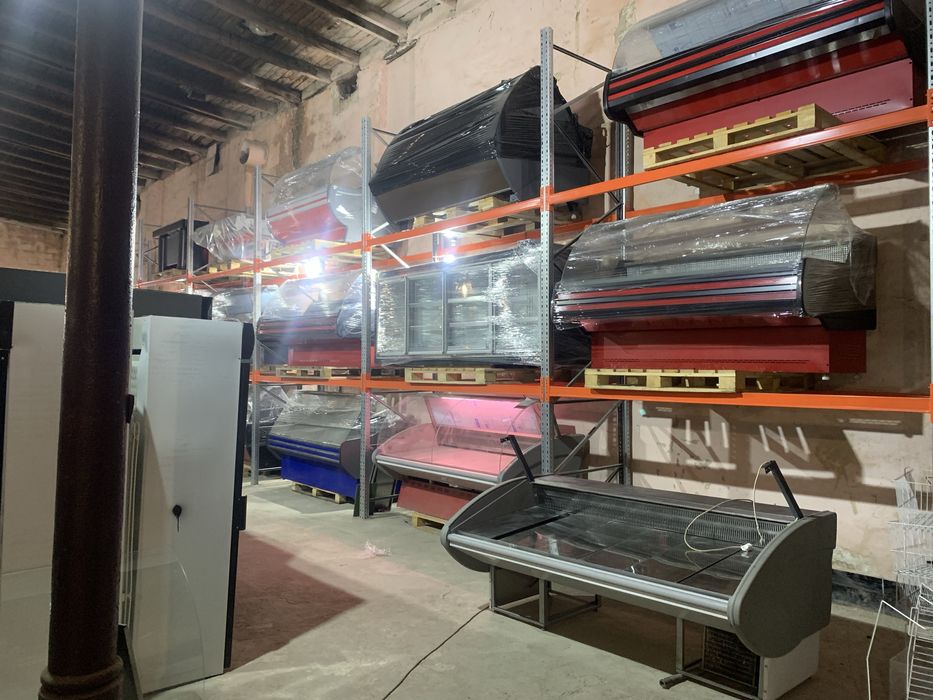 Морозильные надсройки 2 м и 2,5 м лари под них, витрины