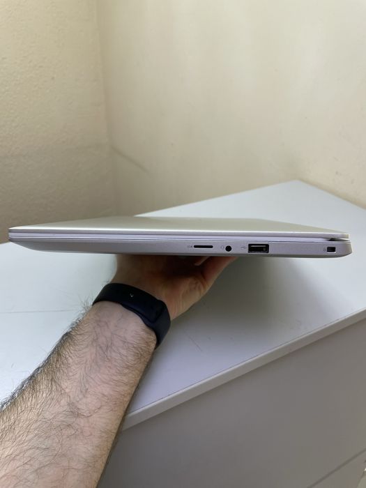 Dell Inspiron 15 5590 (15.6"/i7-10510U/MX250/DDR4 8GB/512GB NVMe/АКБ 9%)
