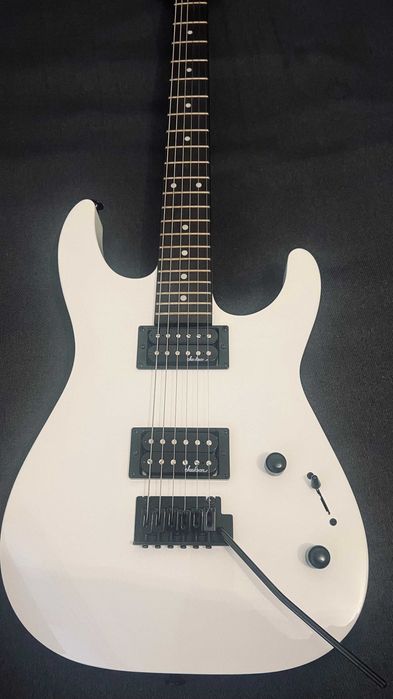 Jackson Guitarra Eléctrica JS11 Dinky AH White