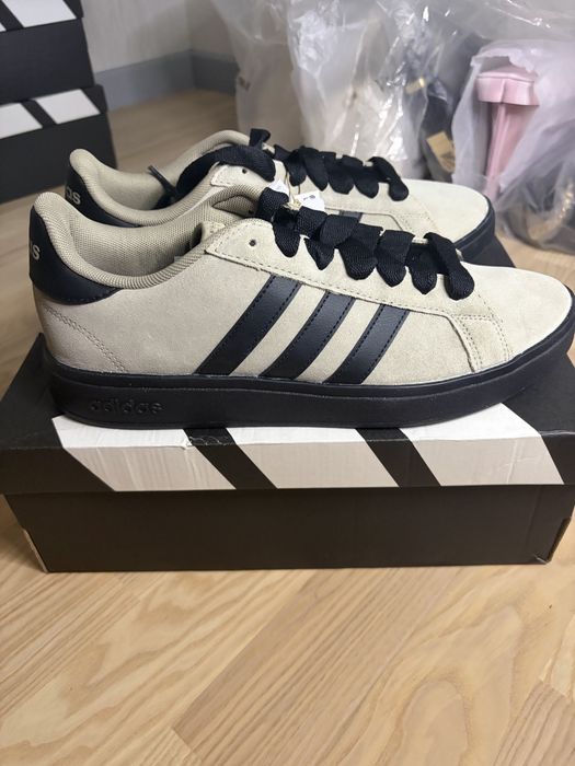кросівки адідас оригінальні! GRAND COURT BASE 00S SCHUH