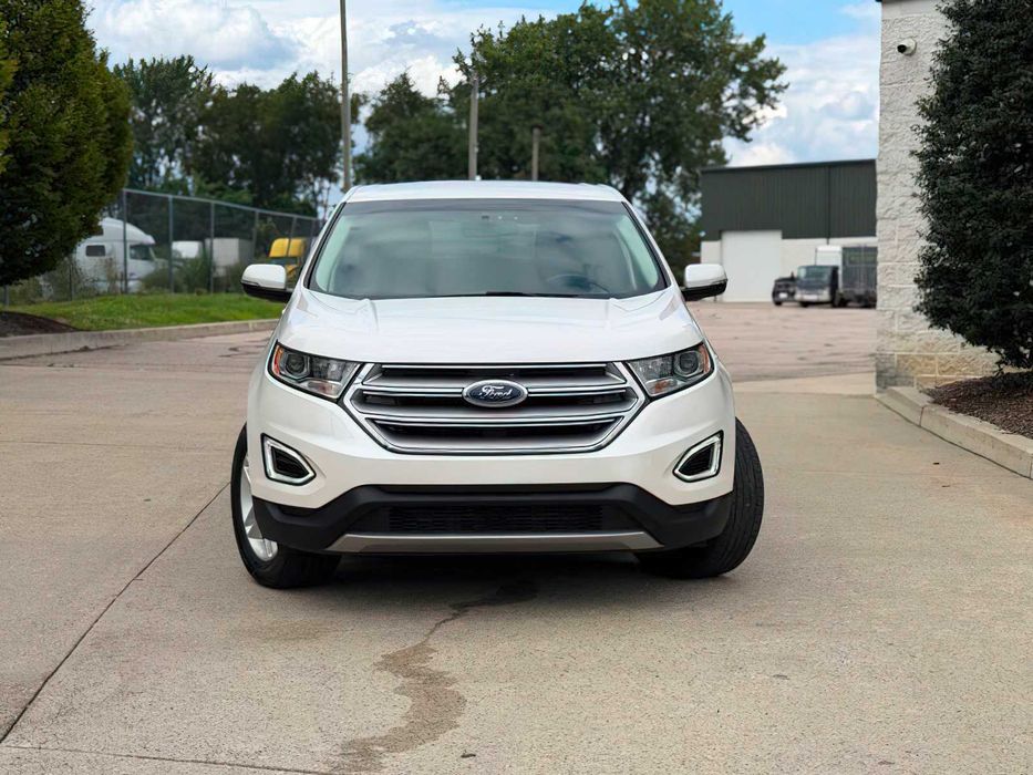 Ford Edge      2017