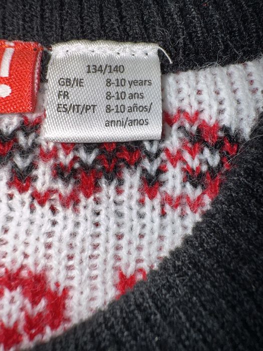 Sweter dziecięcy, świąteczny wzór, r.134/140