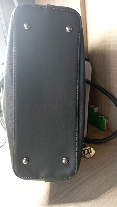 Продам женскую сумку