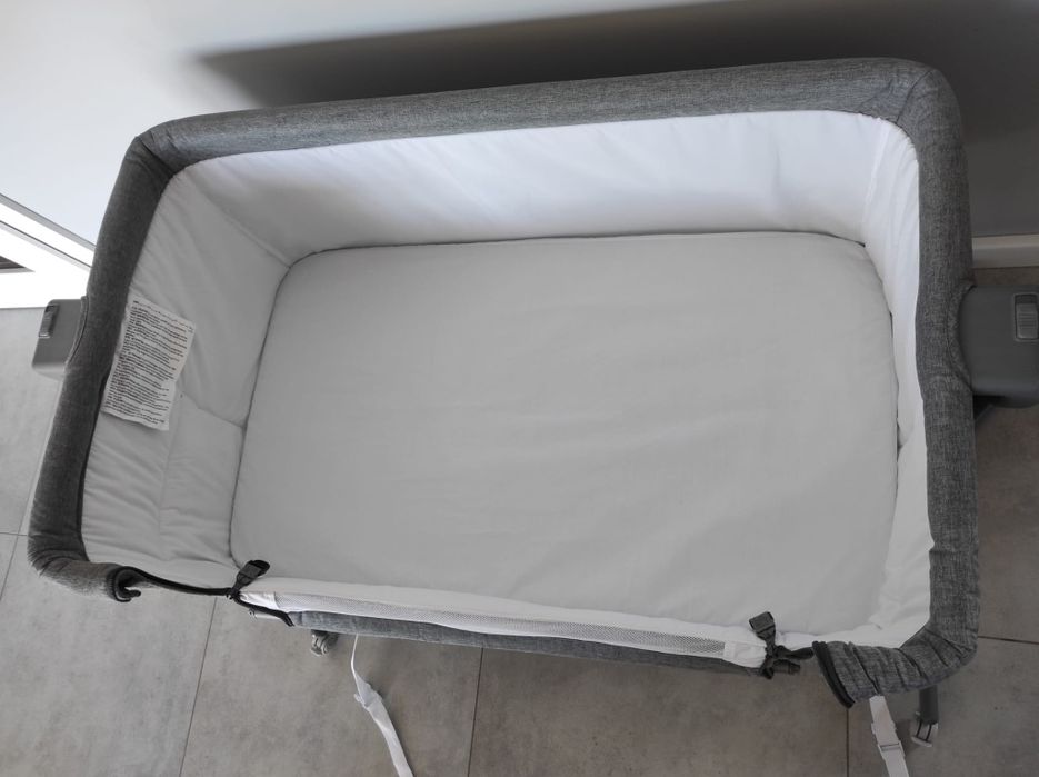 Łóżeczko dostawne . Łóżeczko turystyczne