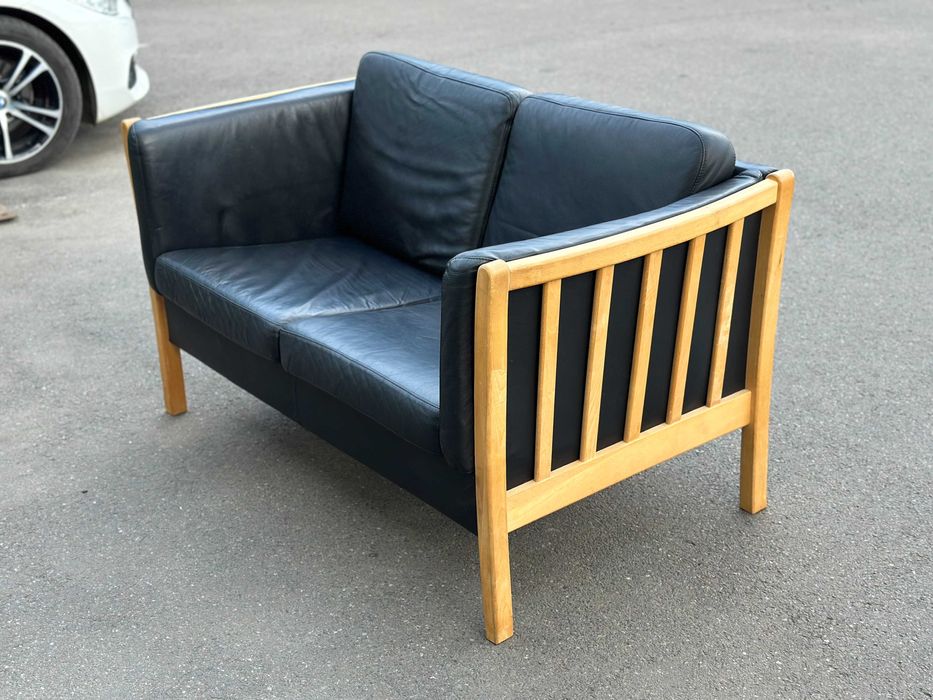 Чорний шкіряний диван-двійка в скандинавсьому стилі/шкіряні дивани
