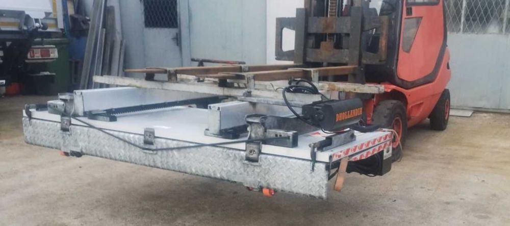 Winda chowana pod spód Dhollandia udźwig 2000kg 2022rok