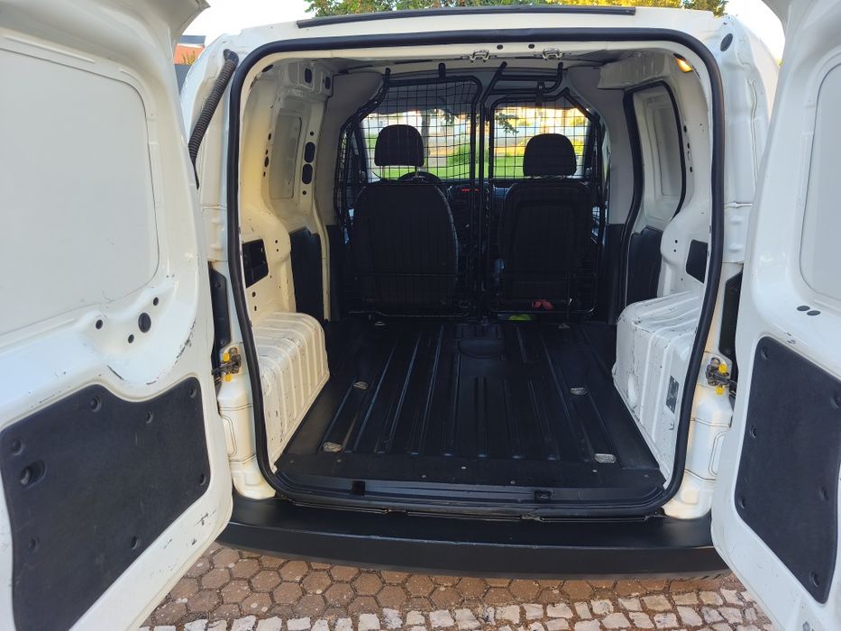 Peugeot Bipper 1.3 gasóleo com 194 mil kms (Possibilidade de financiamento)