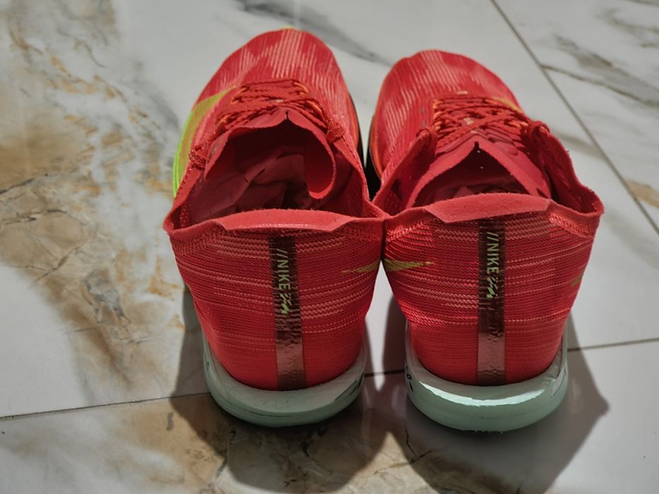 Оригінал 100% Кросівки NIKE ZOOMX STREAKFLY 2  EURO 42