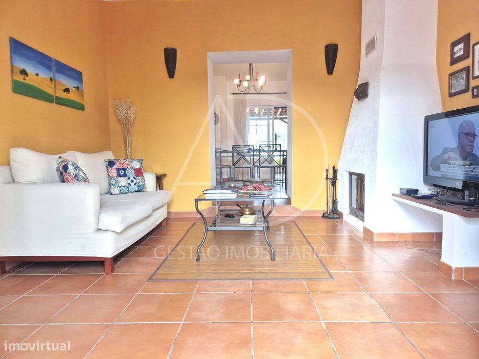Moradia Térrea T2+1 Em Ermidas Do Sado