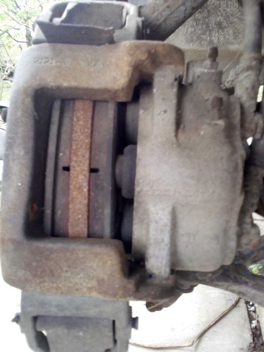 Поворотні кулаки, ступиці, супорта на Нива  2009 р. 24Шлиица (Безнал)