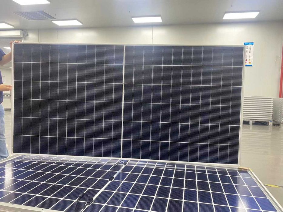 Сонячна панель двостороння 580 Вт