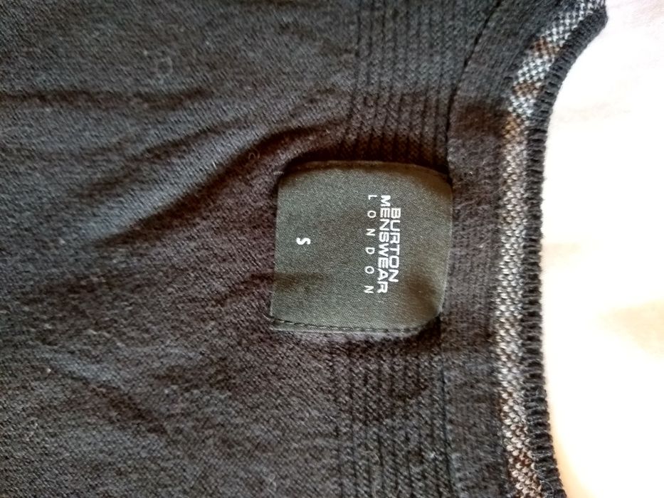 Czarny bawełniany sweter