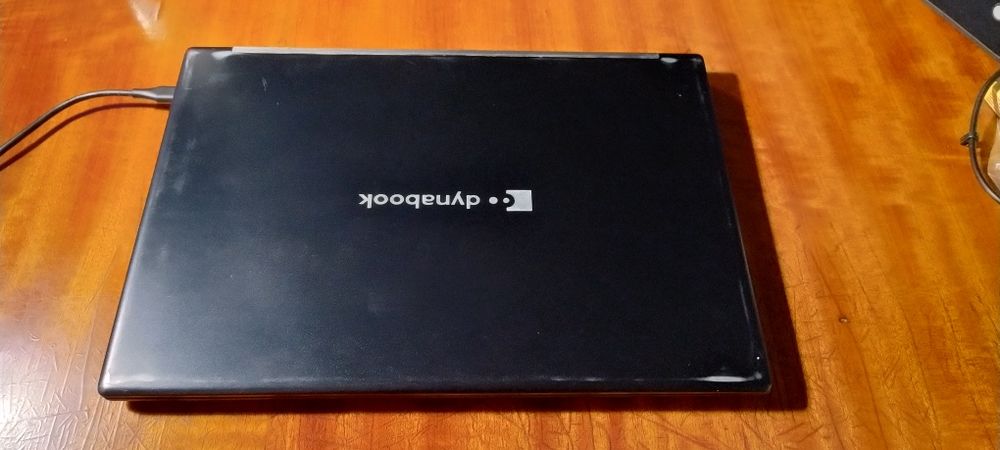 i5 1135G7 Dynabook X40-j  (Toshiba )  8Gb DDR4 Ноутбук