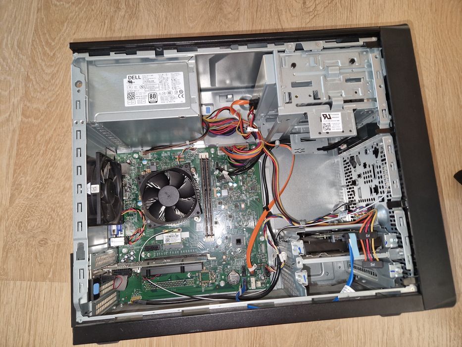 Komputer Dell Inspiron 3847 Procesor i7 16GB RAM 2TB Dysk Windows 10