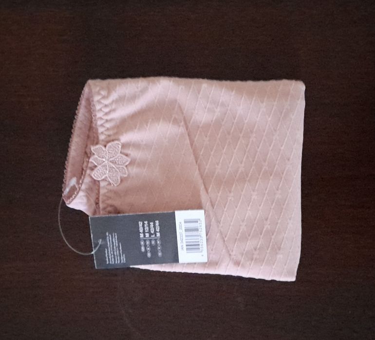 Figi Damskie Modelujące ''M''