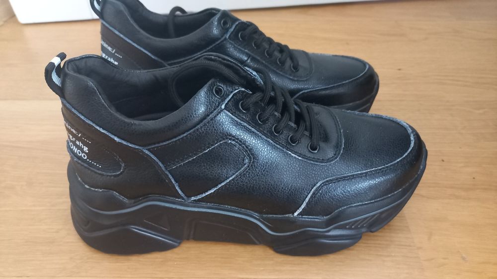 Туфлі ботинки р.37 устілка 23,5 см