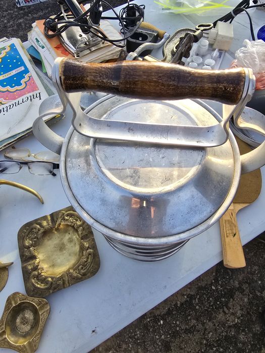 Sprzedam nowy stary czwóreczka z PRL