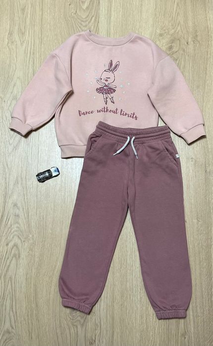 Спортивный костюм на флисе, для девочки 4-5 лет