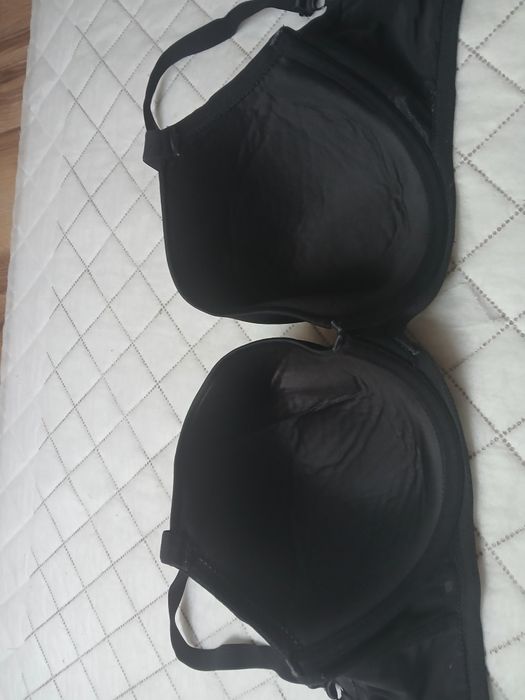 Pour Moi Biustonosz Modelujący Czarny 70-H
