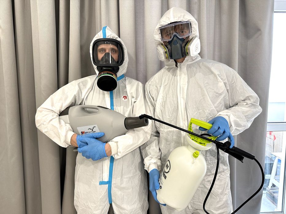 Знищення тарганів клопів бліх дезінфекція уничтожение травля тараканов