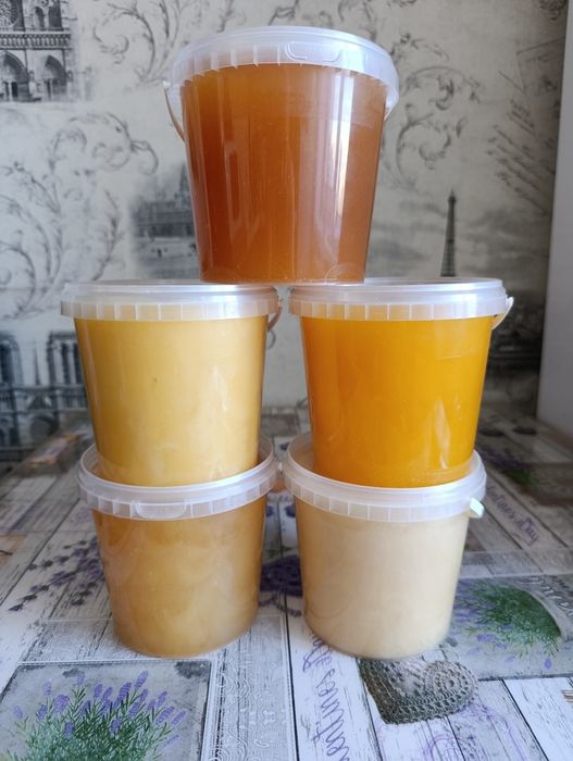 Мед акація, липа, різнотрав'я, ріпак, золотарник, соняшник 2025 р